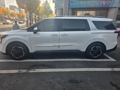 Kia Canival 2025, 14400 км, за 37890000 KRW