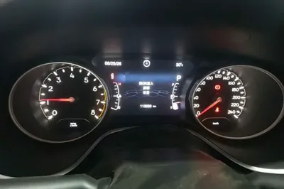 Jeep Compass 2017, 113000 км, за 46851.6 CNY - фото 14