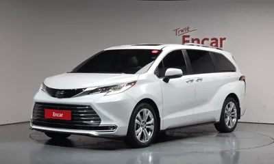 Toyota Sienna · 2022 год