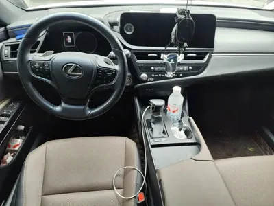 Lexus ES 2022, 77000 км, за 213900 CNY - фото 13