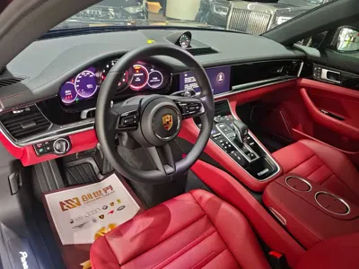 Porsche Panamera 2023, 4000 км, за 708000 CNY - фото 7
