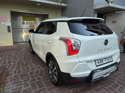 KG_Mobility_Ssangyong TIBOLI 2015, 177800 км, за 6500000 KRW