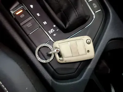 Volkswagen Tiguan L 2020, 84300 км, за 76800 CNY - фото 9