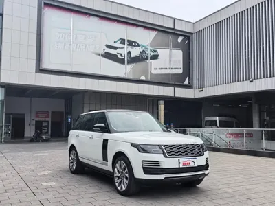 Land Rover Range Rover 2021, 97000 км, за 714599 CNY