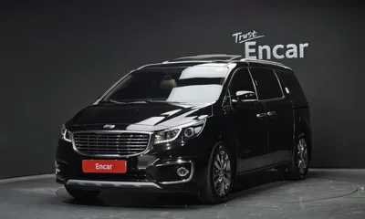 Kia Canival 2017, 129825 км, за 10700000 KRW - фото 1