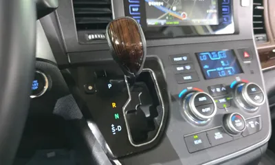 Toyota Sienna 2017, 81491 км, за 19900000 KRW - фото 9