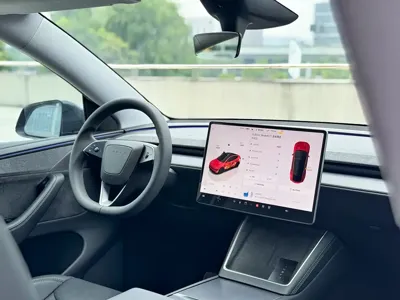 Tesla Model Y 2025, 23000 км, за 253800 CNY - фото 8