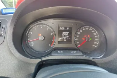 Volkswagen Polo 2018, 35100 км, за 39520.02 CNY - фото 11