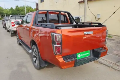 Isuzu D-MAX 2021, 81500 км, за 104756.71 CNY