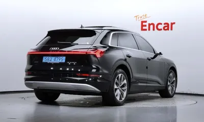 Audi e-tron 2020, 59677 км, за 45890000 KRW