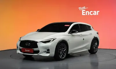 Infiniti Q30 · 2017 год