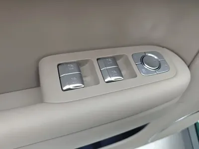Li Auto Li L6 2026, 800 км, за 212800 CNY - фото 19