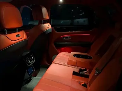 Bentley Bentayga 2024, 11000 км, за 2260000 CNY - фото 6