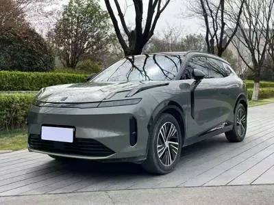 Lynk & Co 08 EM-P · 2023 год