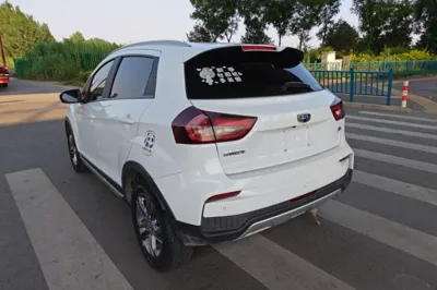 Geely Auto Vision X3 2020, 75000 км, за 41656.78 CNY