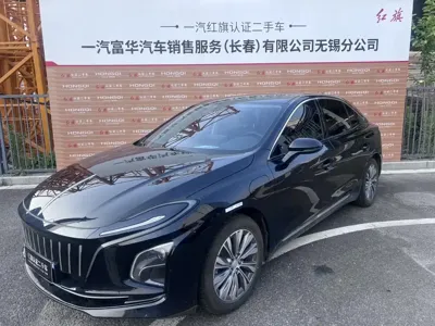 Hongqi Hongqi E-QM5 · 2024 год