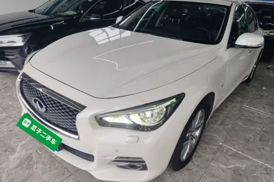 Infiniti Q50L · 2015 год