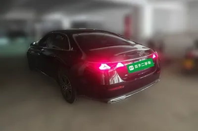 Mercedes-Benz E-Class 2025, 34900 км, за 287977.81 CNY