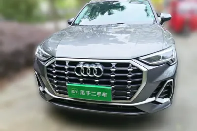 Audi Q3 2022, 49300 км, за 130643.37 CNY
