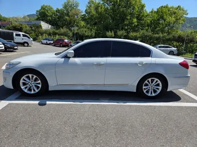 Hyundai Genesis 2013, 158000 км, за 6800000 KRW