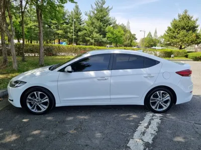 Hyundai Avante 2018, 94186 км, за 11500000 KRW