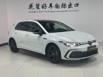 Volkswagen Golf 2021, 59000 км, за 108800 CNY