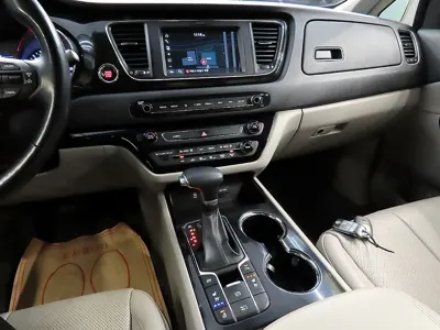 Kia Canival 2019, 115672 км, за 16000000 KRW - фото 9