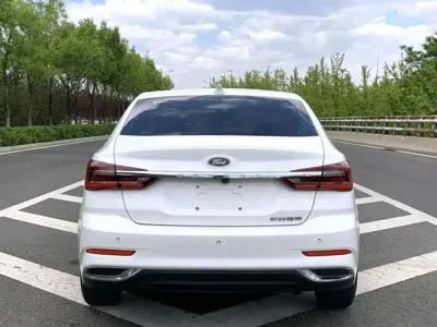 Ford Escort 2021, 10000 км, за 37800 CNY - фото 8