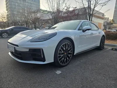 Porsche Panamera 2024, 3100 км, за 185790000 KRW