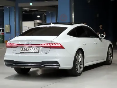 Audi A7 2020, 136517 км, за 28900000 KRW