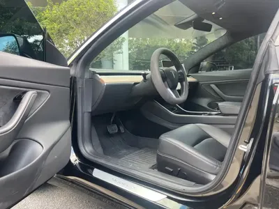 Tesla Model 3 2019, 68000 км, за 98800 CNY - фото 13