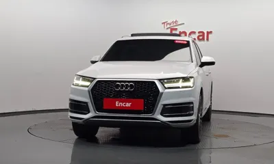 Audi Q7 2019, 92021 км, за 30900000 KRW