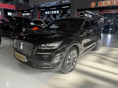 Lincoln Corsair · 2022 год