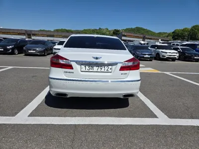 Hyundai Genesis 2013, 158000 км, за 6800000 KRW - фото 9