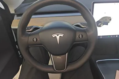 Tesla Model Y 2021, 34800 км, за 163885.44 CNY - фото 18