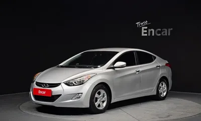 Hyundai Avante · 2012 год