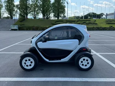 Renault-KoreaSamsung Twizy 2019, 2852 км, за 2000000 KRW