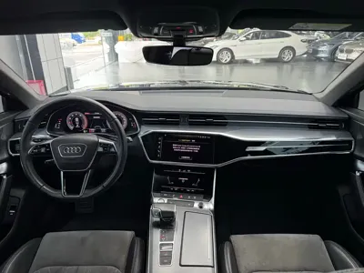 Audi A6L 2019, 112600 км, за 159800 CNY - фото 10