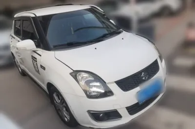 Suzuki Swift 2016, 39800 км, за 35348.23 CNY