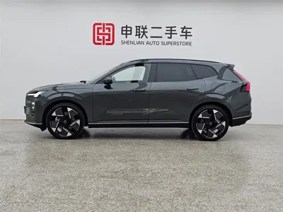 Volvo 沃尔沃XC70插电式混动 2025, 12200 км, за 221800 CNY
