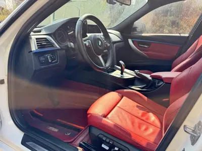 BMW 3 Series 2019, 89000 км, за 96800 CNY