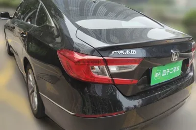 Honda Accord 2018, 106300 км, за 81196.57 CNY