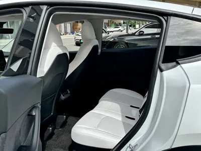 Tesla Model Y 2023, 70000 км, за 166000 CNY - фото 11