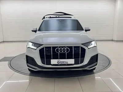 Audi Q7 · 2022 год