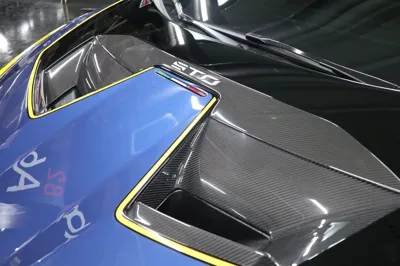 Lamborghini Huracan 2022, 79 км, за 450000000 KRW - фото 6