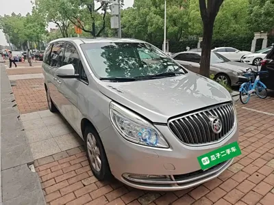 Buick GL8 2015, 67800 км, за 70100 CNY