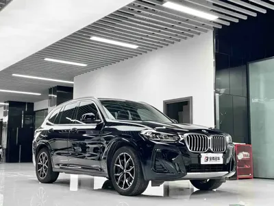 BMW X3 2023, 61800 км, за 179800 CNY