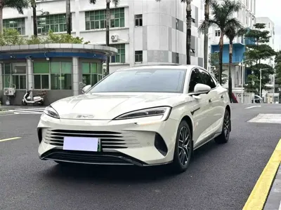 BYD Seal 07 DM-i · 2025 год