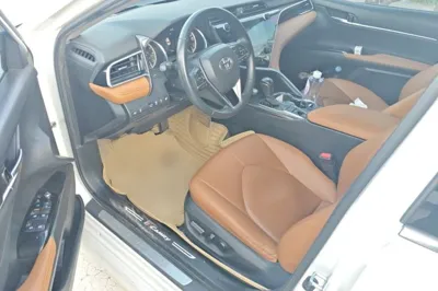 Toyota Camry 2019, 83100 км, за 92138.75 CNY - фото 16