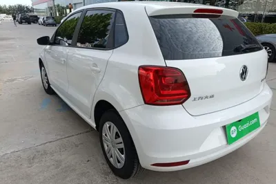 Volkswagen Polo 2016, 48900 км, за 37003.38 CNY